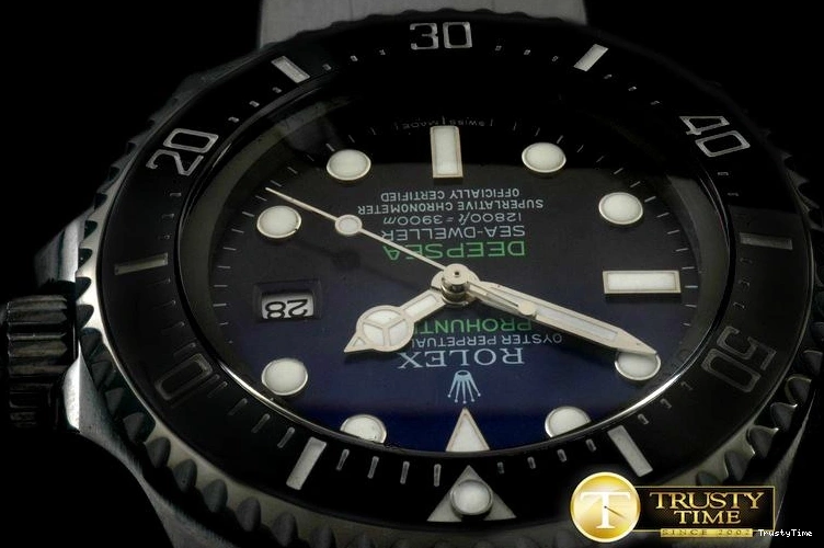 0423 ROLSD048A – Deep Sea Blue Dweller Packable 1003